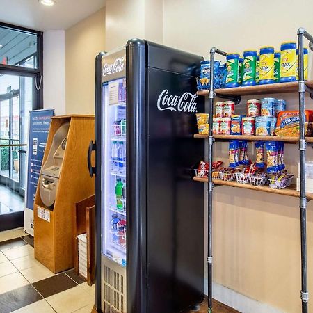 Econo Lodge Naval Station Норфолк Екстериор снимка