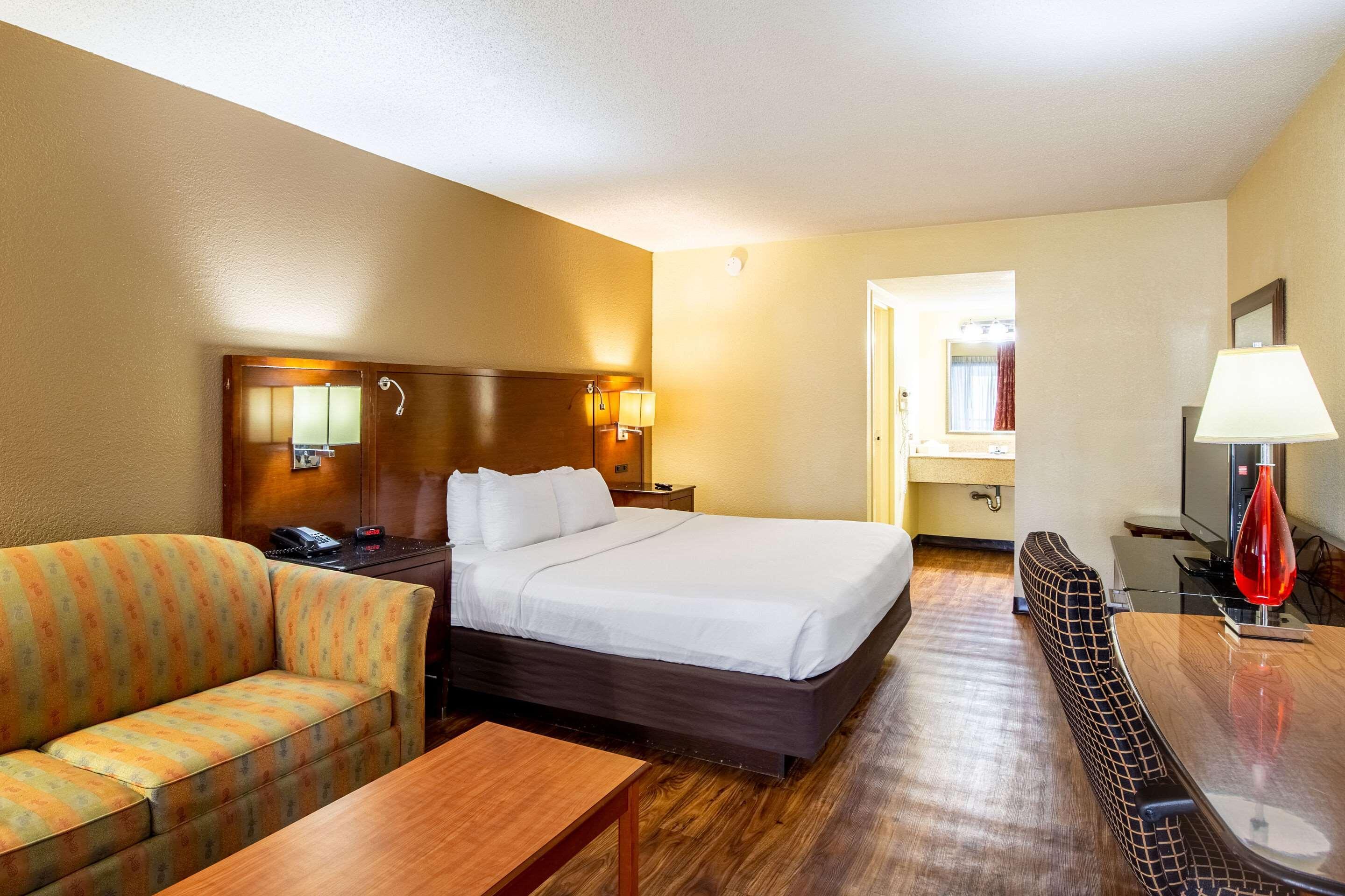 Econo Lodge Naval Station Норфолк Екстериор снимка